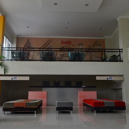 Edu Hostel Yogyakarta Exterior foto
